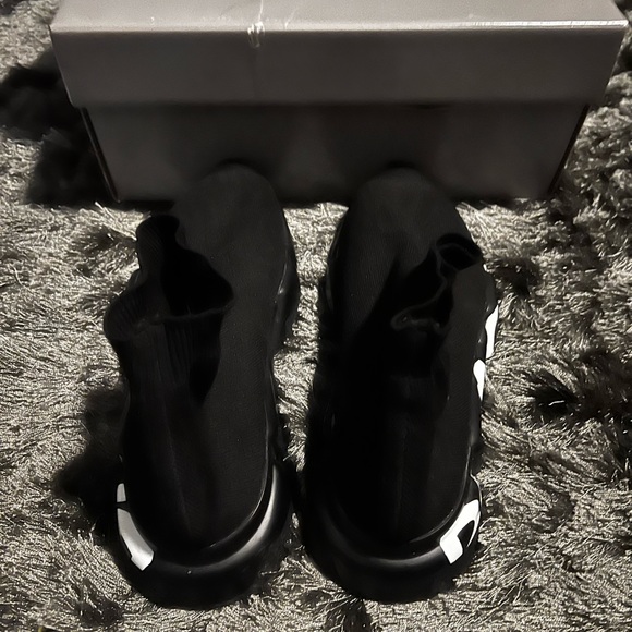 BALENCIAGA SPEED RUNNERS GRAFFITI - Picture 5 of 11